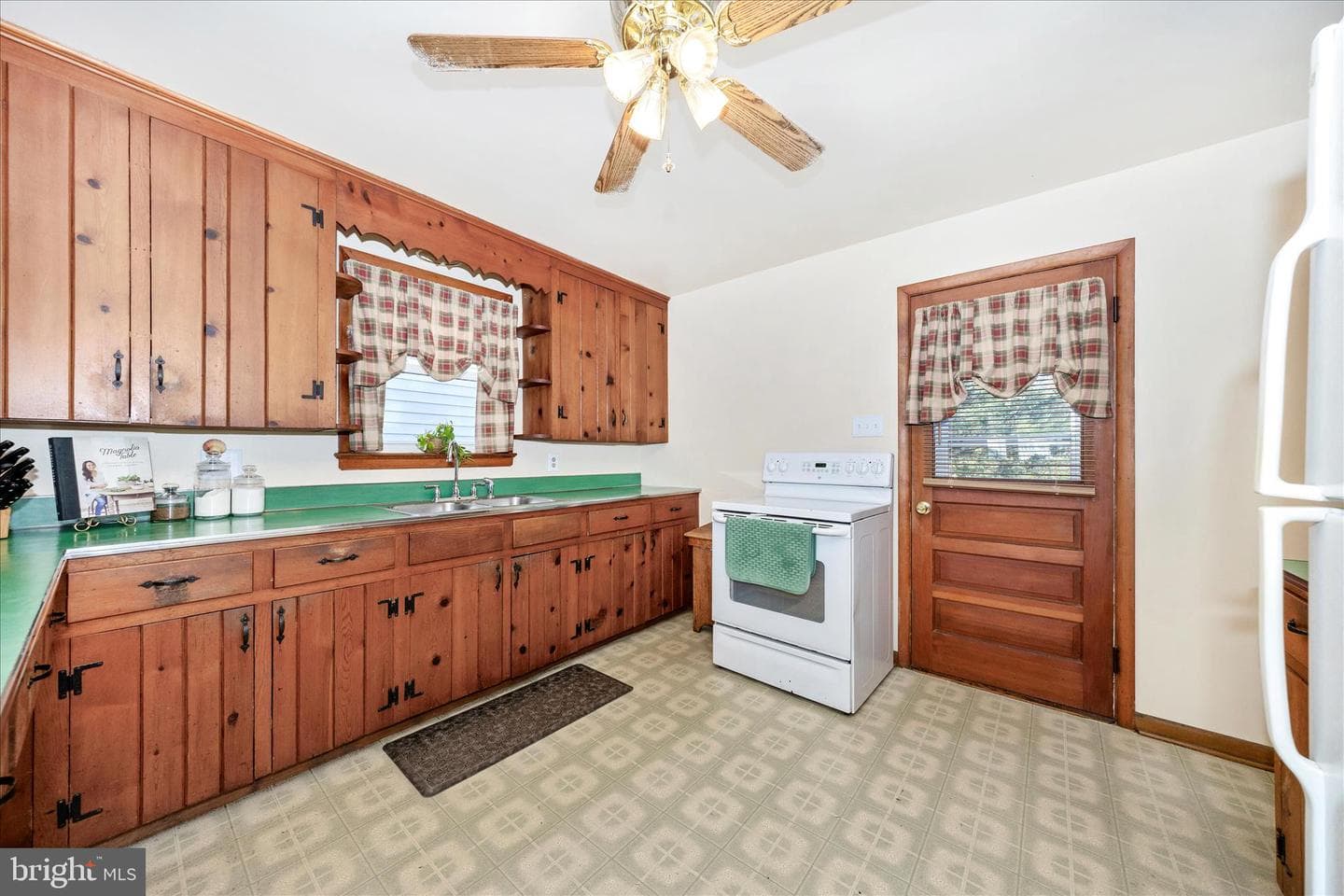3 E Chestnut Street photo 15