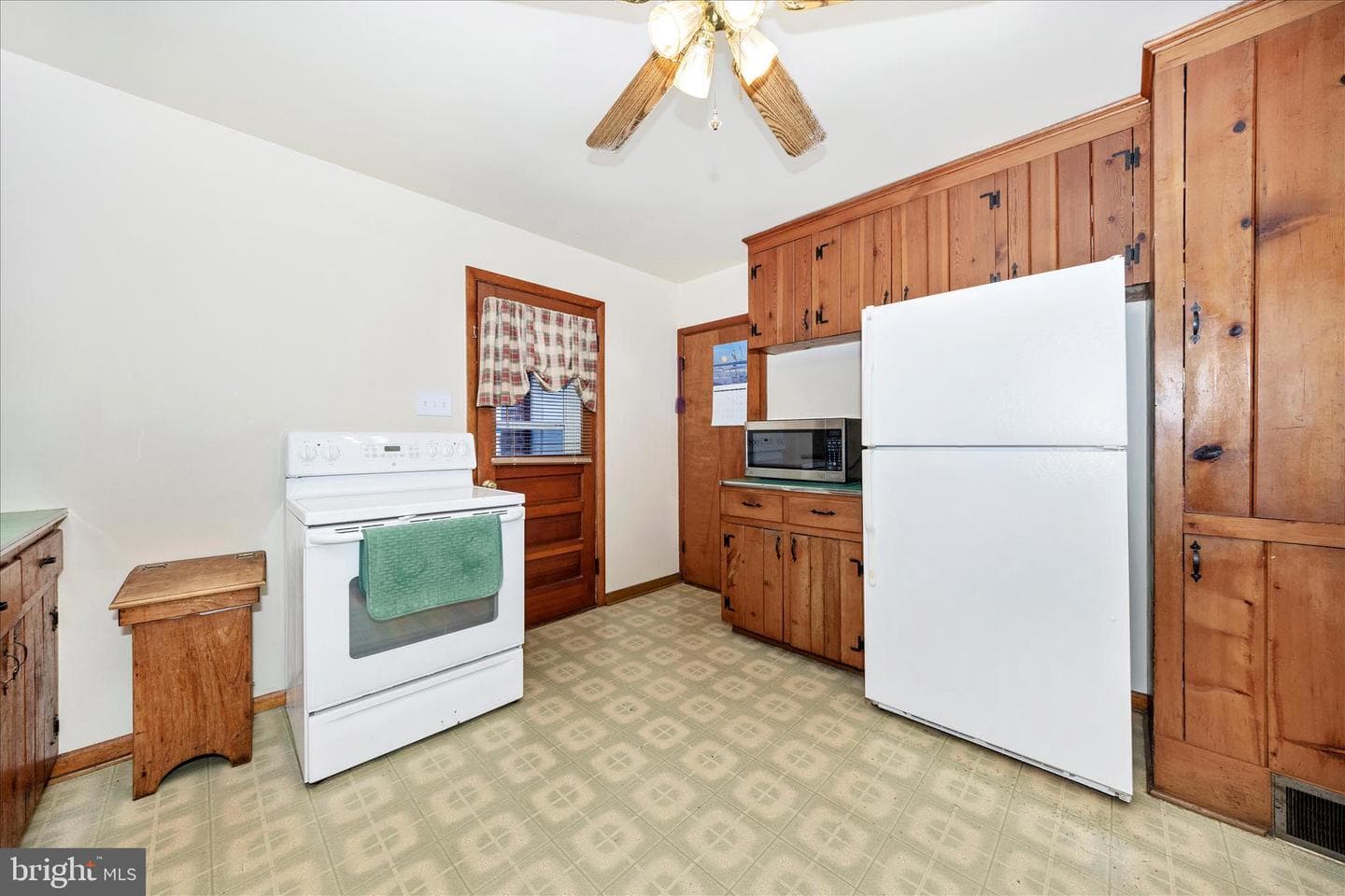 3 E Chestnut Street photo 17