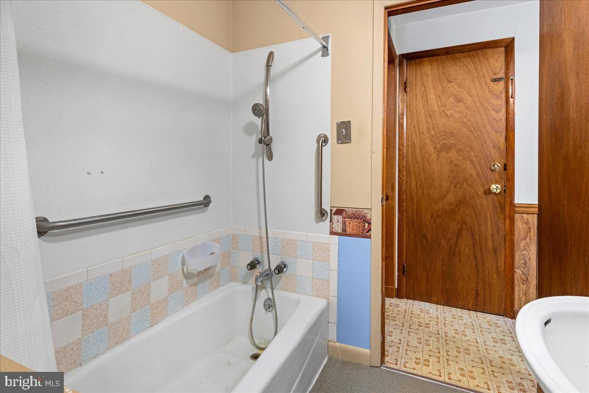 132 Washington Street photo 22