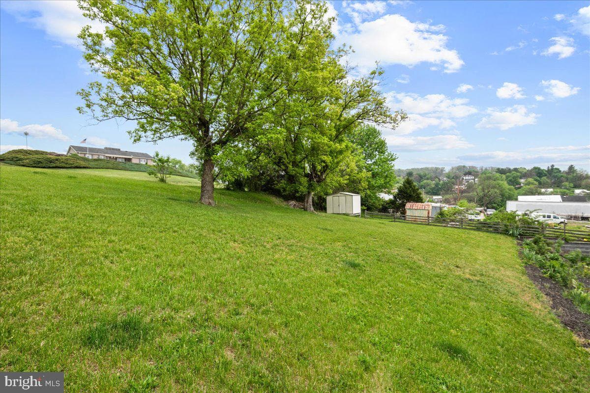 132 Washington Street photo 8