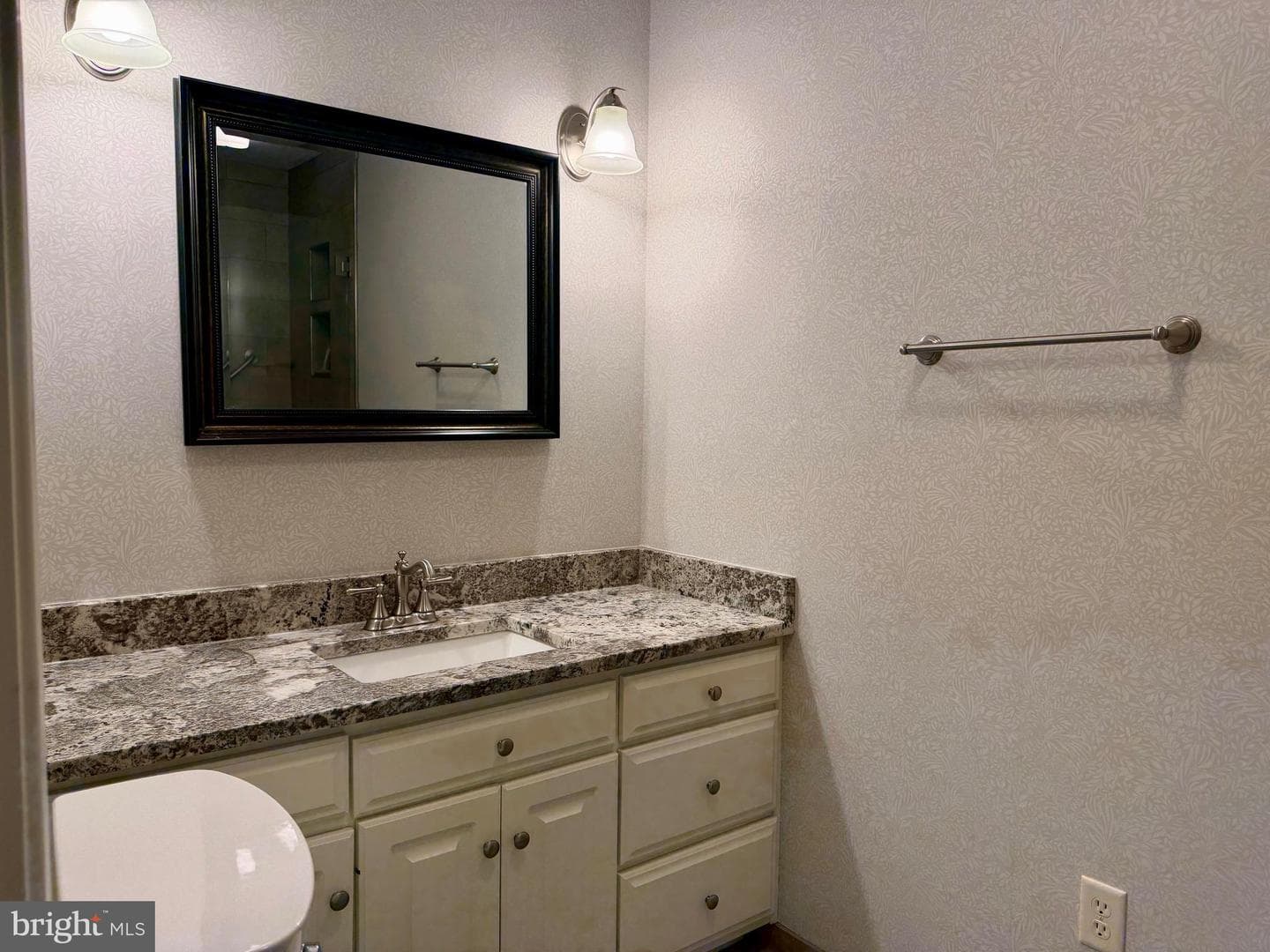 129 Chantilly Court photo 25