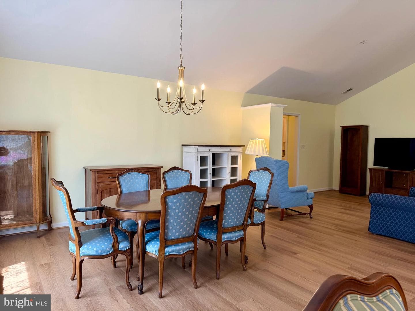 129 Chantilly Court photo 9