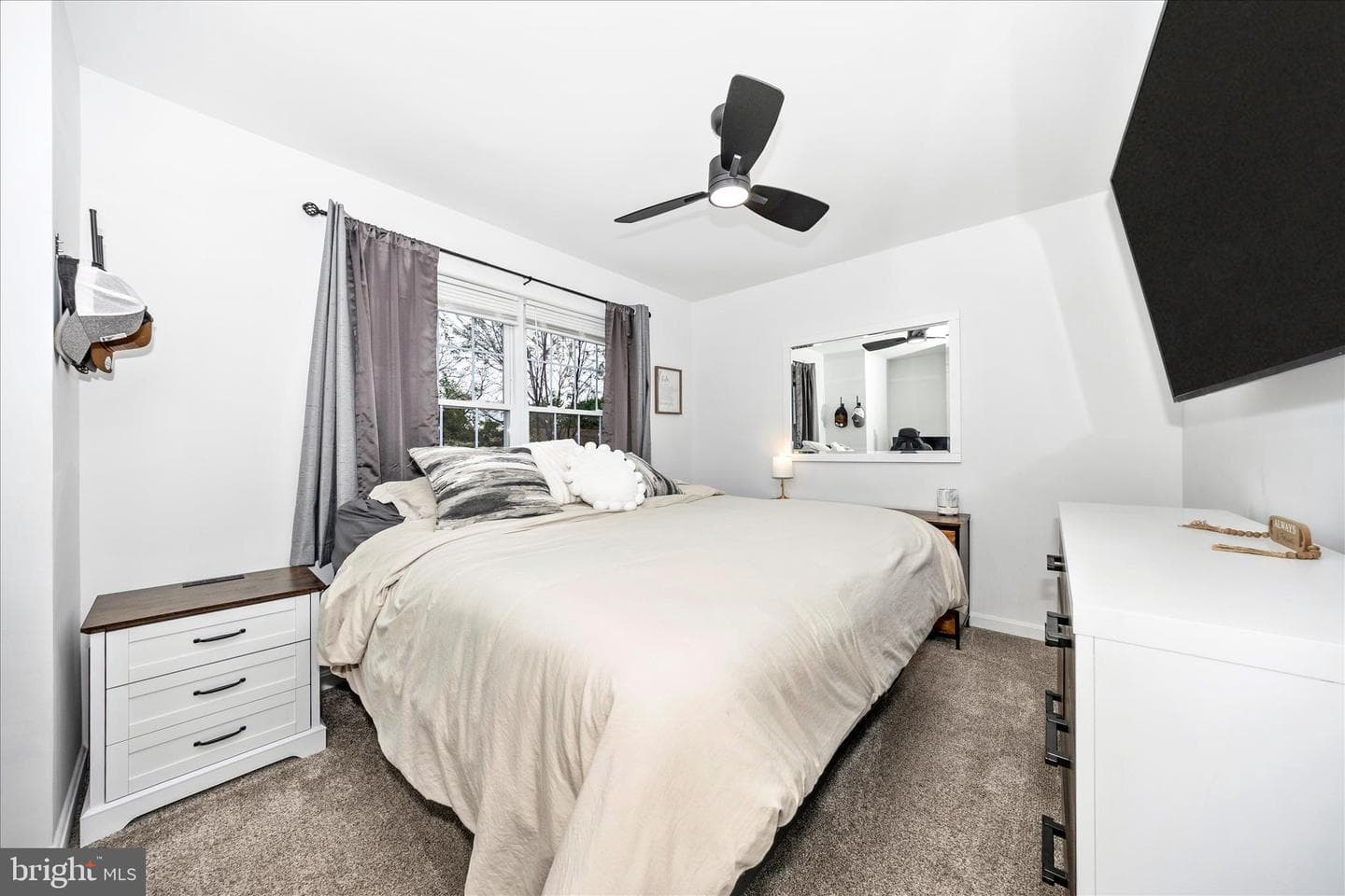 916 Harwood Road photo 25