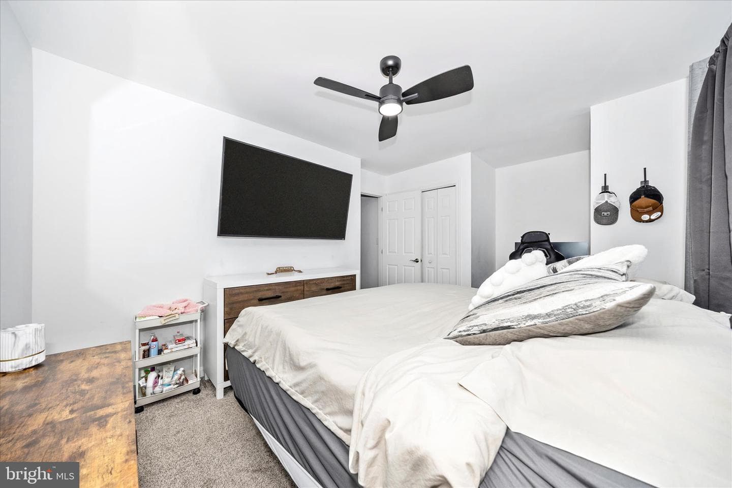 916 Harwood Road photo 27