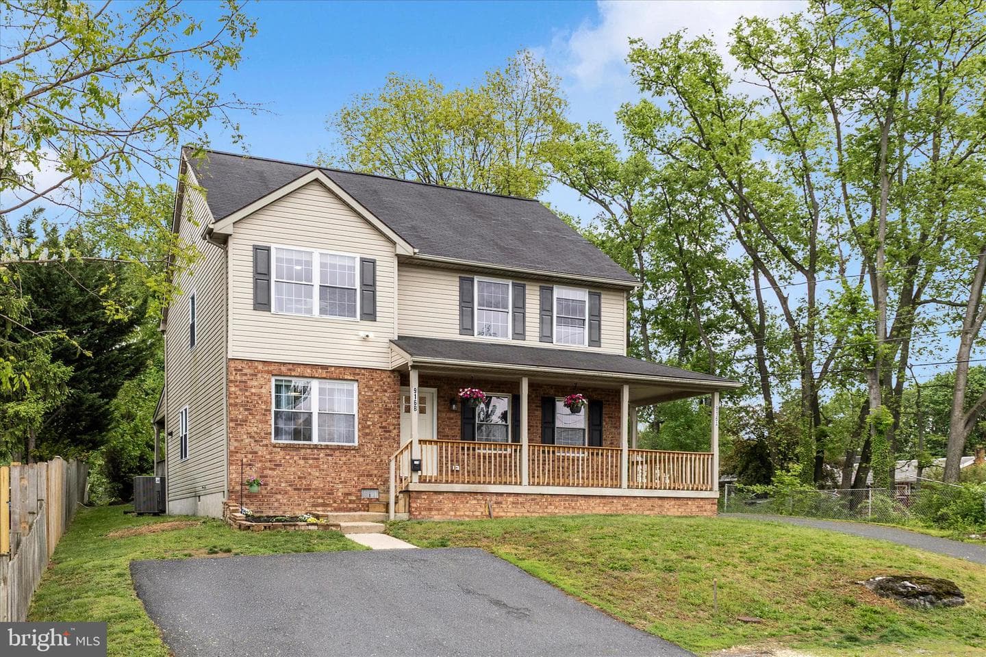 916 Harwood Road photo 40