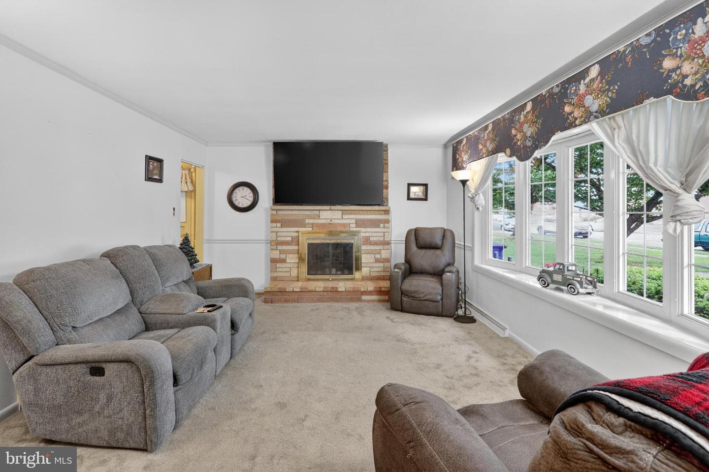 227 Daycotah Avenue photo 10