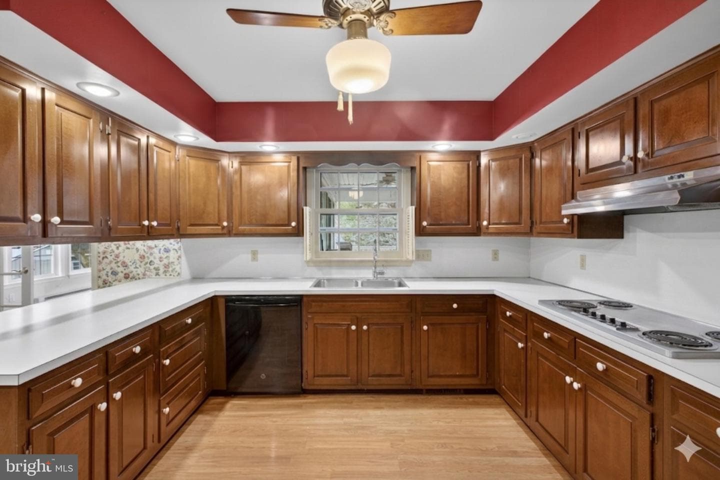 227 Daycotah Avenue photo 3