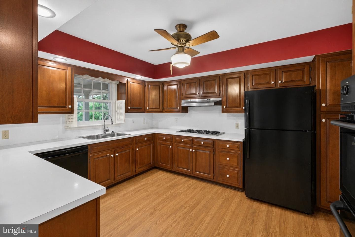 227 Daycotah Avenue photo 4