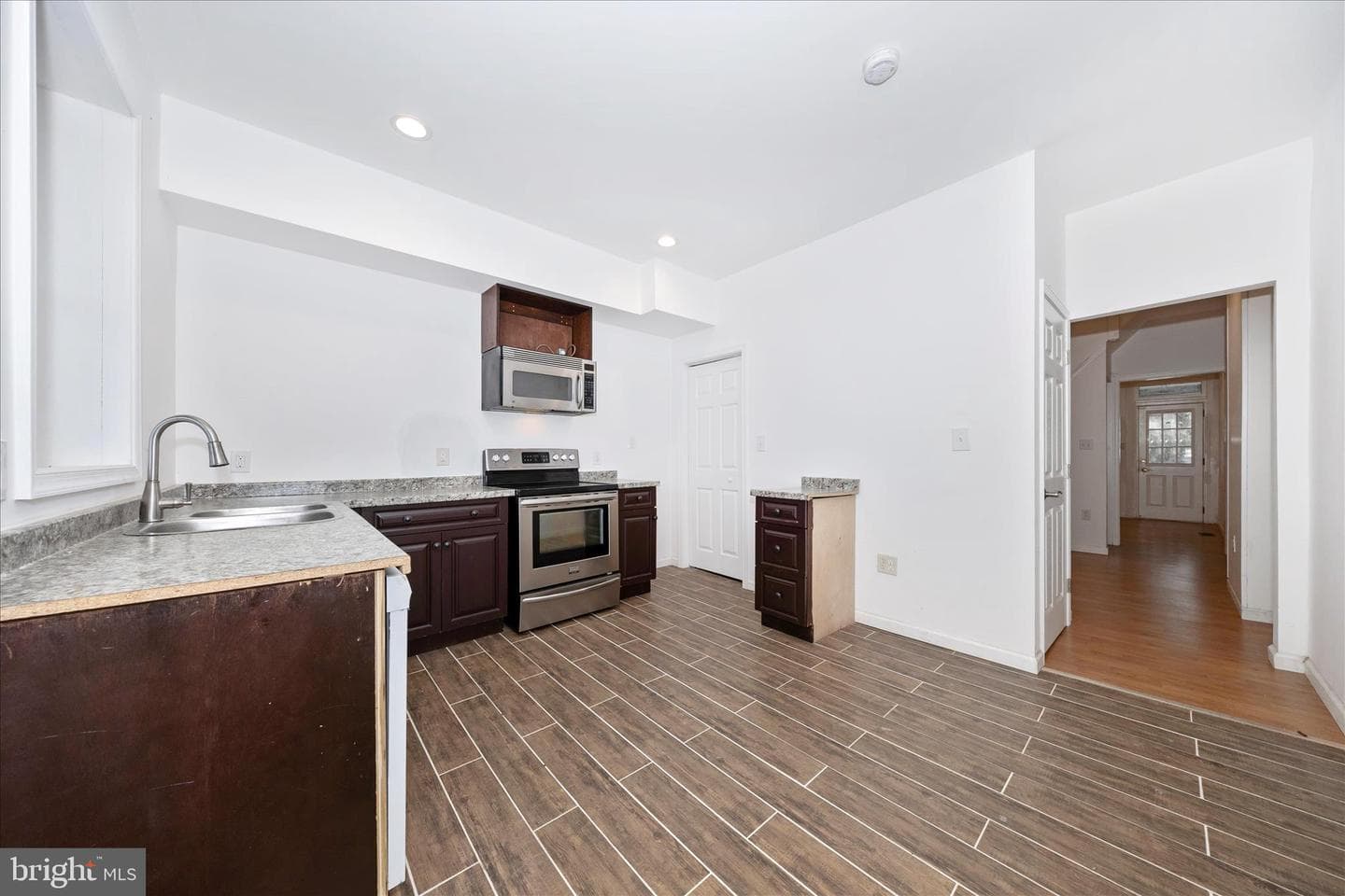 16 Belview Avenue photo 5