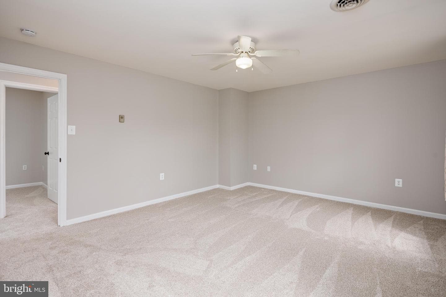 335 Yorkshire Drive photo 25