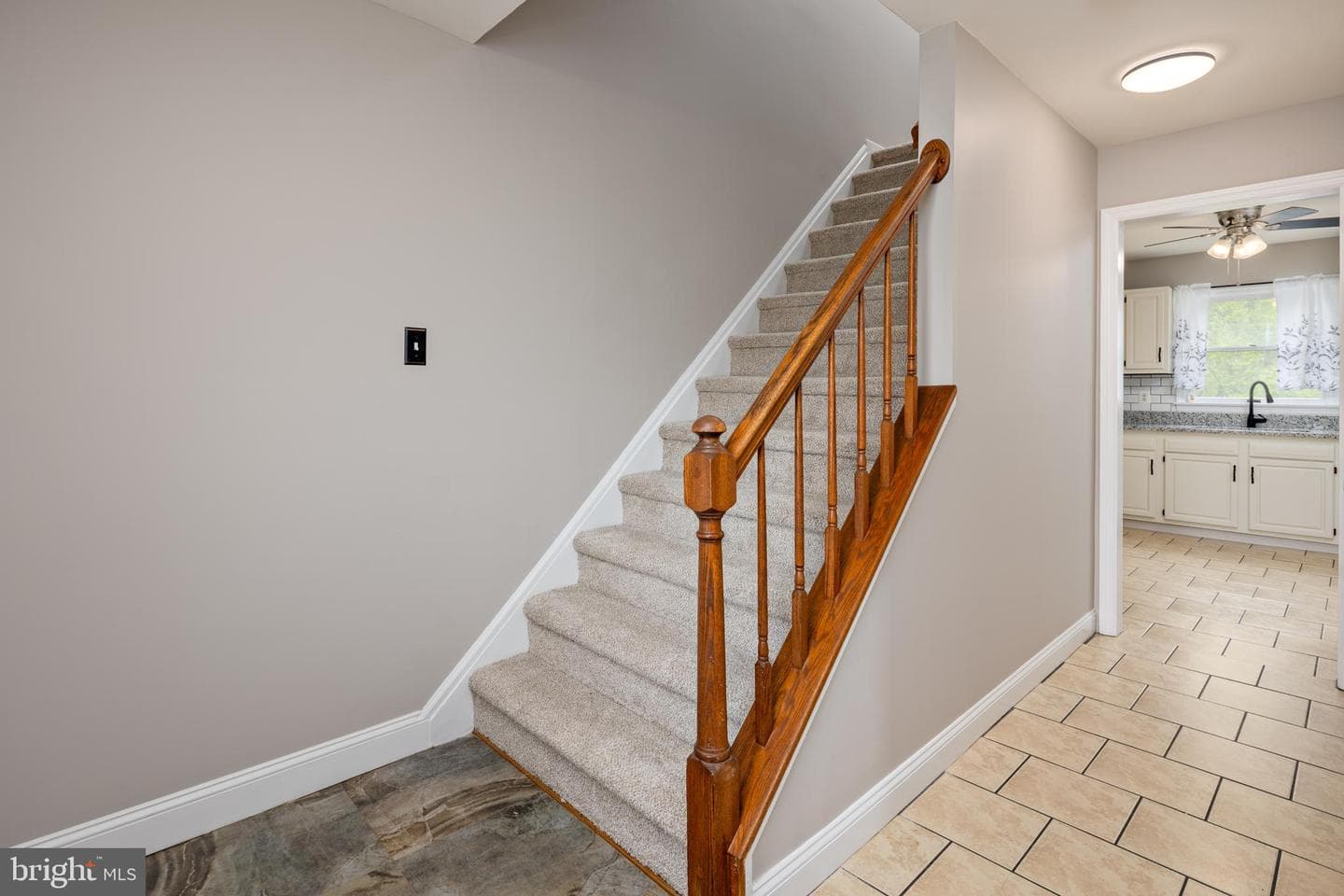 335 Yorkshire Drive photo 5