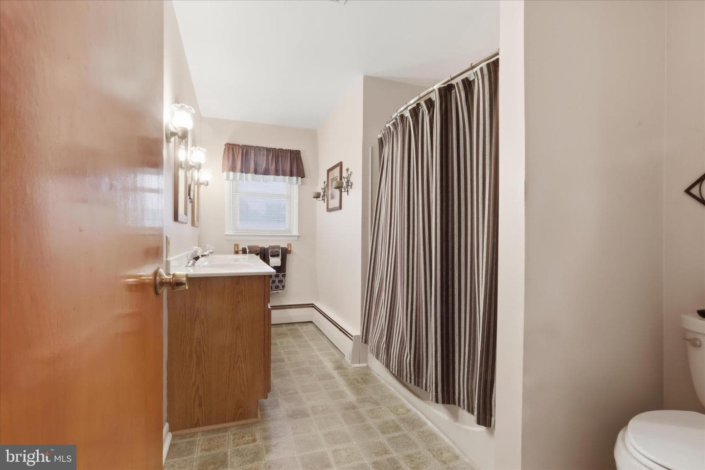 1440 W Church Street photo 17