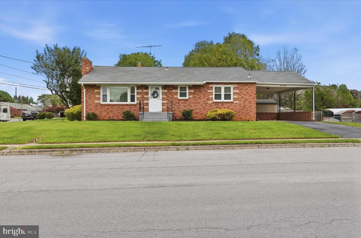 1440 W Church Street photo 2