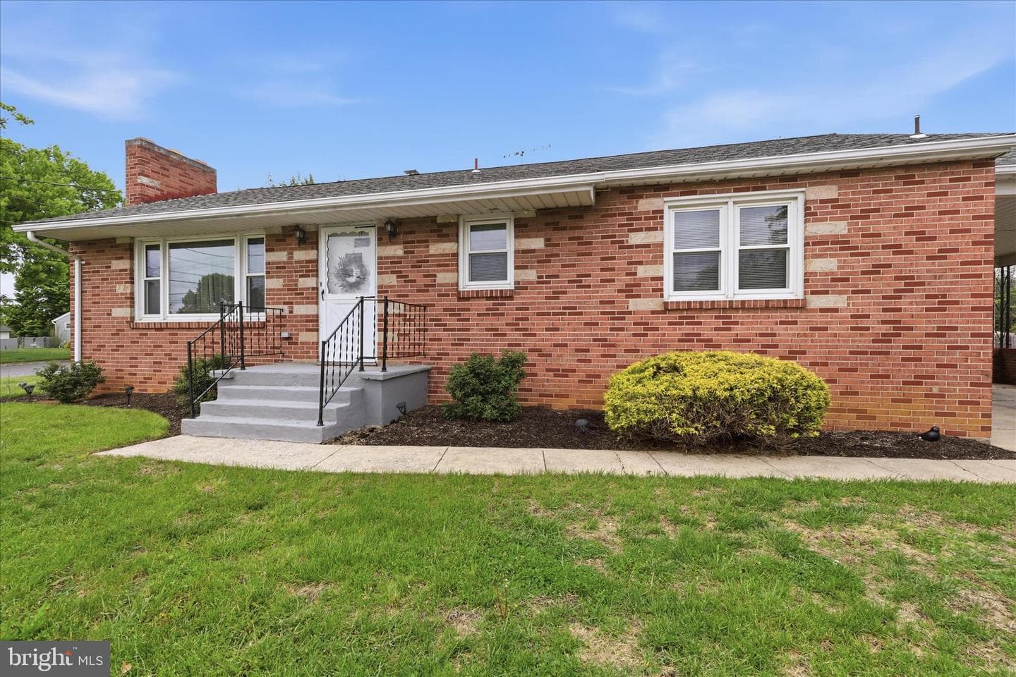 1440 W Church Street photo 5