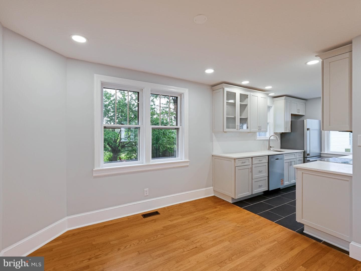 25 Young Avenue photo 11