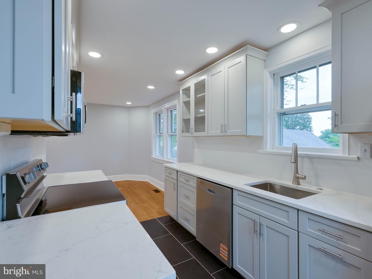 25 Young Avenue photo 16