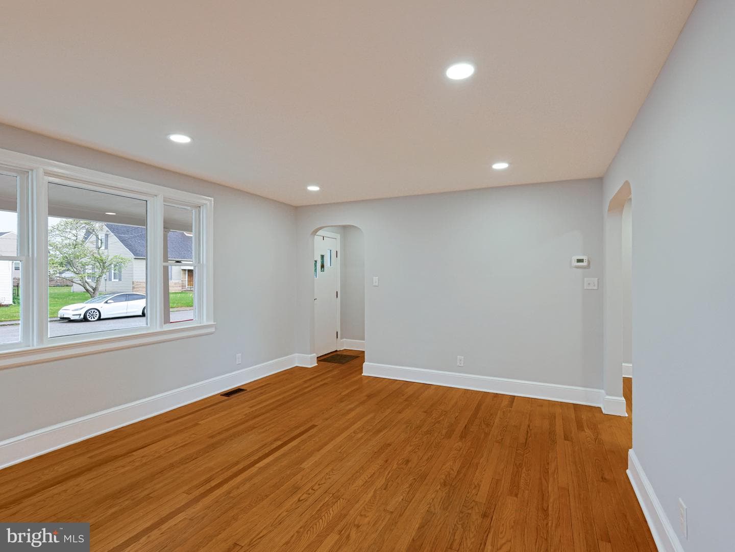 25 Young Avenue photo 7