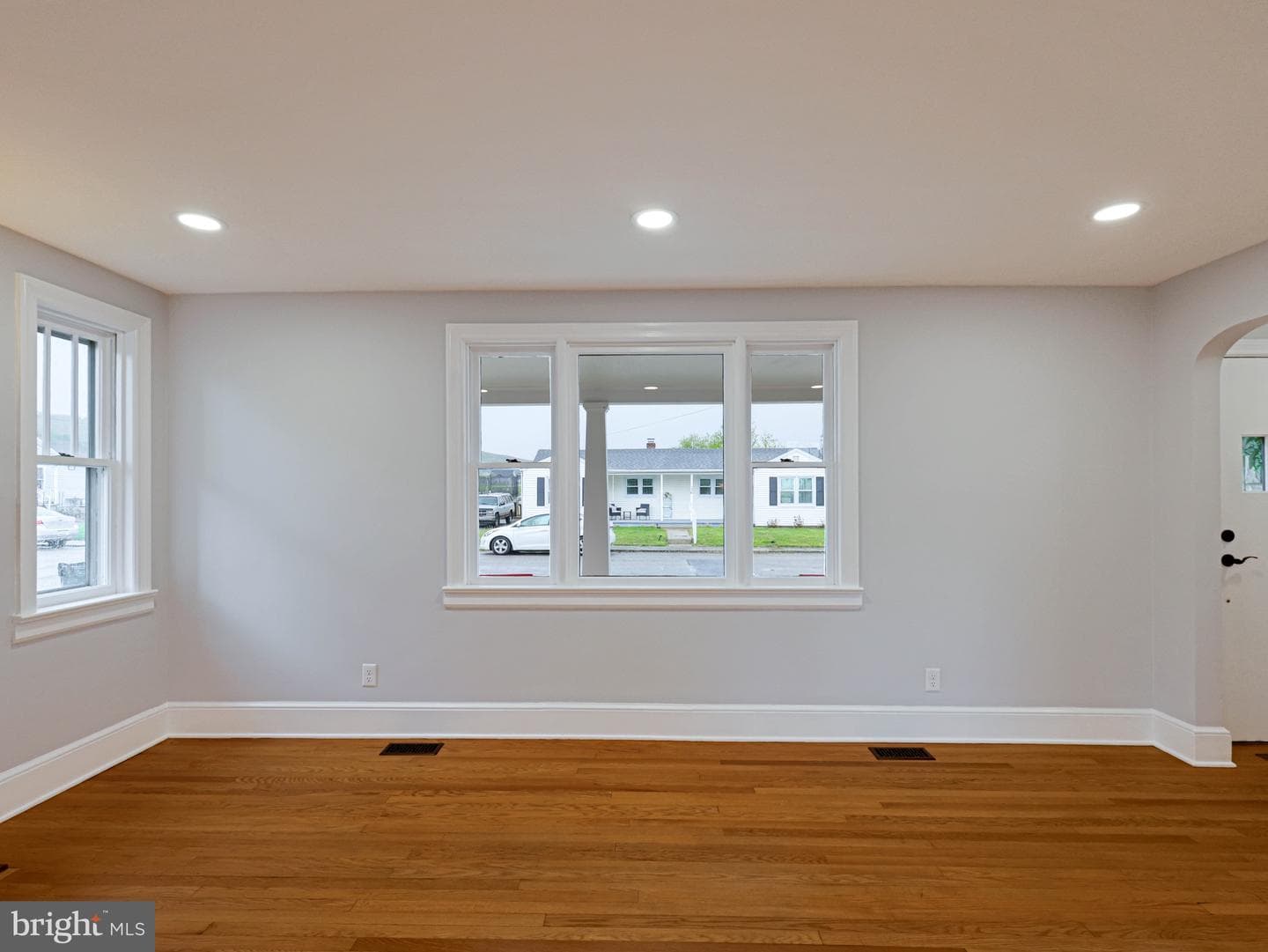 25 Young Avenue photo 9