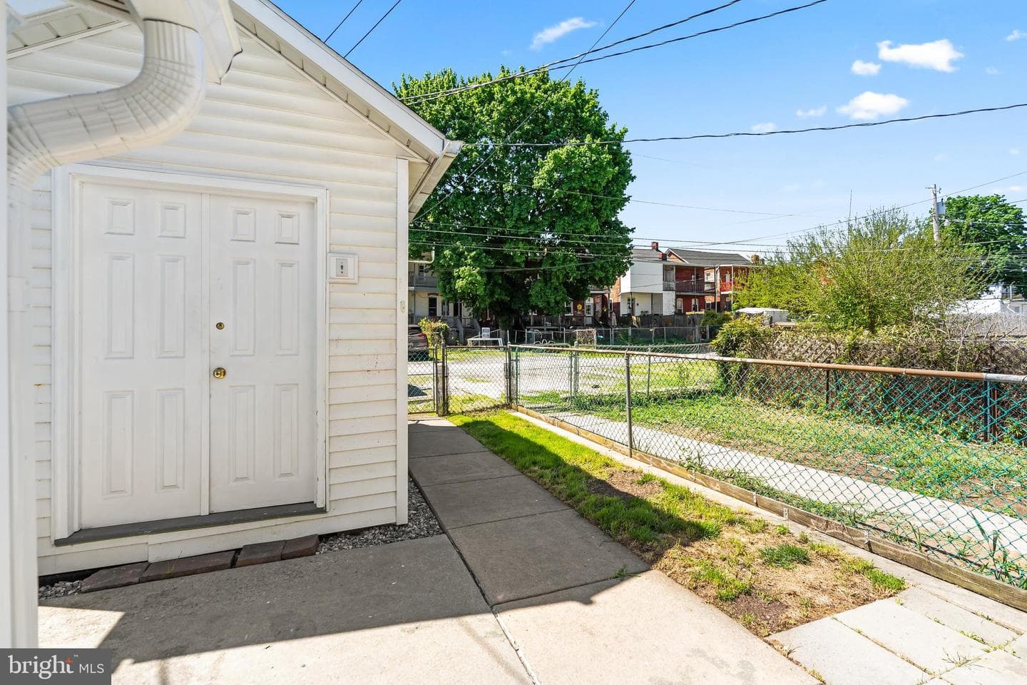 129 Mccomas Street photo 30