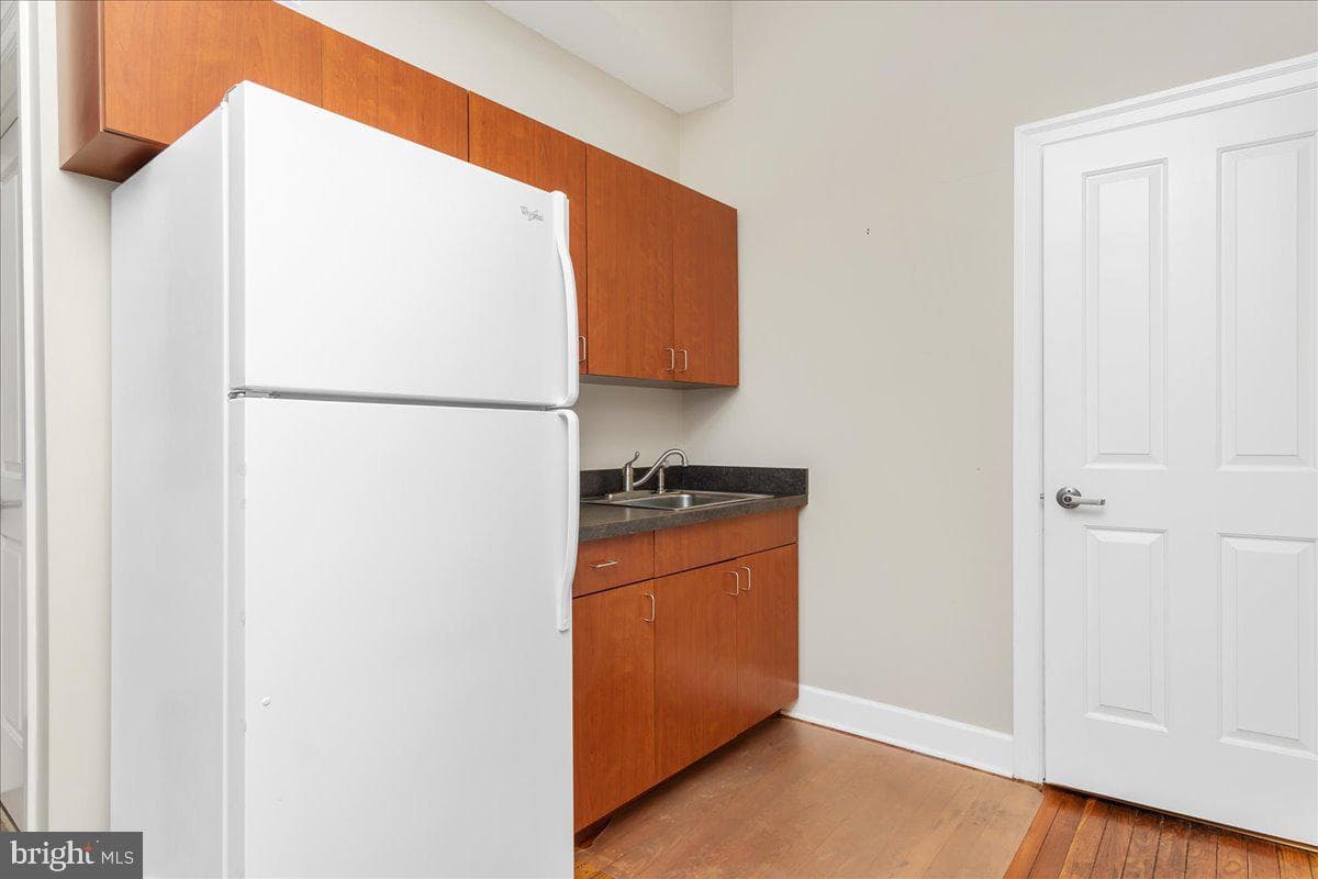 140 S Potomac Street photo 12
