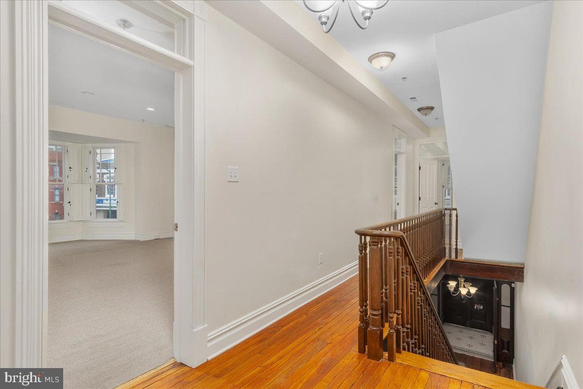 140 S Potomac Street photo 18