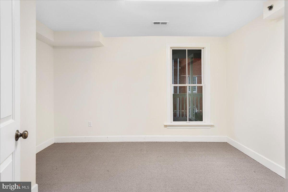 140 S Potomac Street photo 24