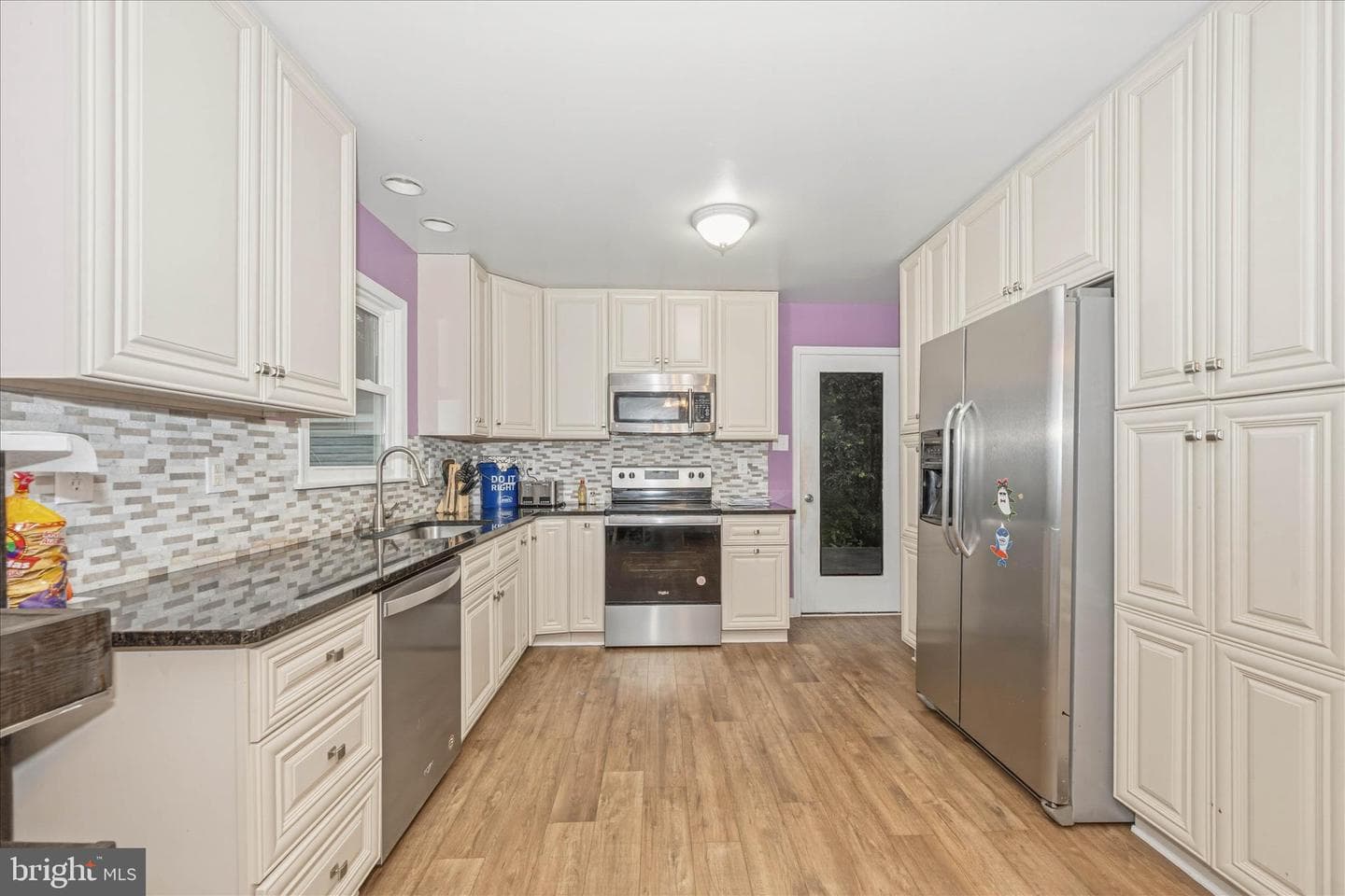 16300 Kaiser Court photo 15