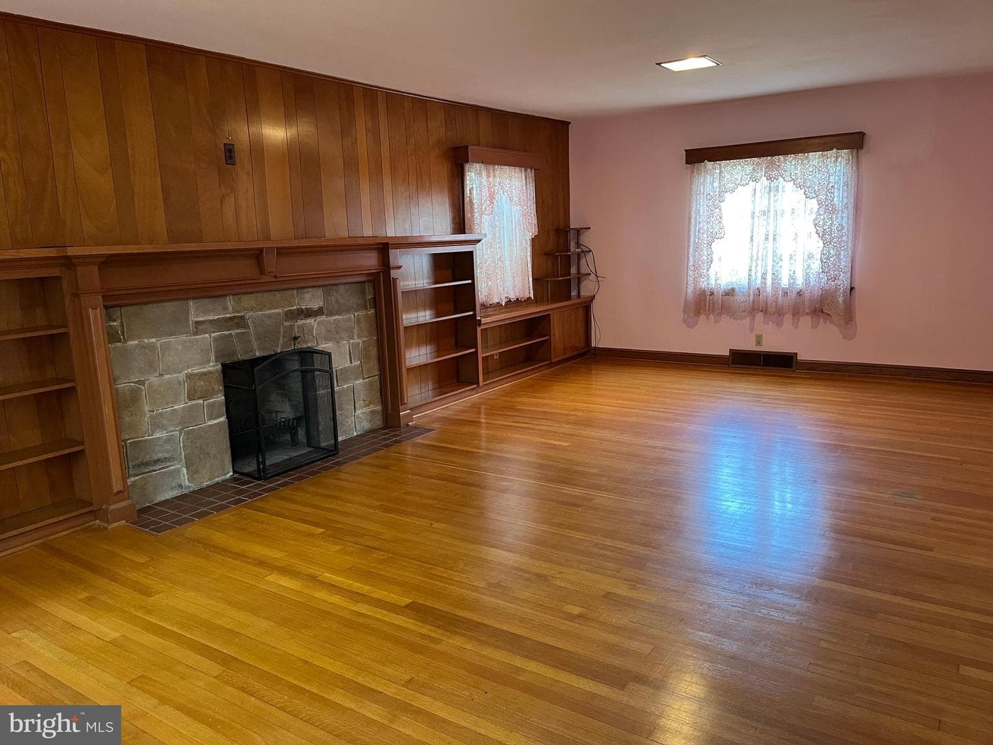 216 Maryland Avenue photo 4