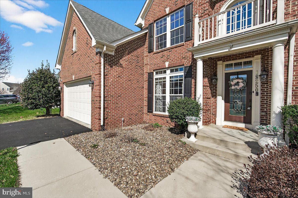 18250 Misty Acres Drive photo 3