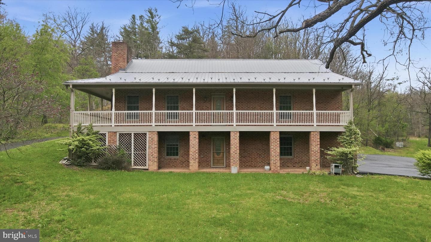 13834 Hollow Road, Hancock