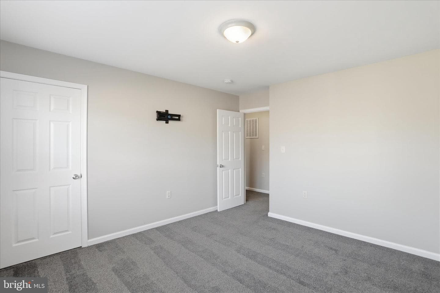 342 Fridinger Avenue photo 32