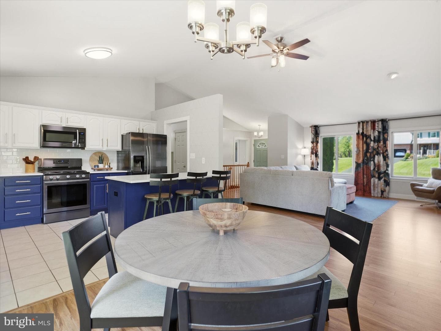 10727 Apple Tree Lane photo 7