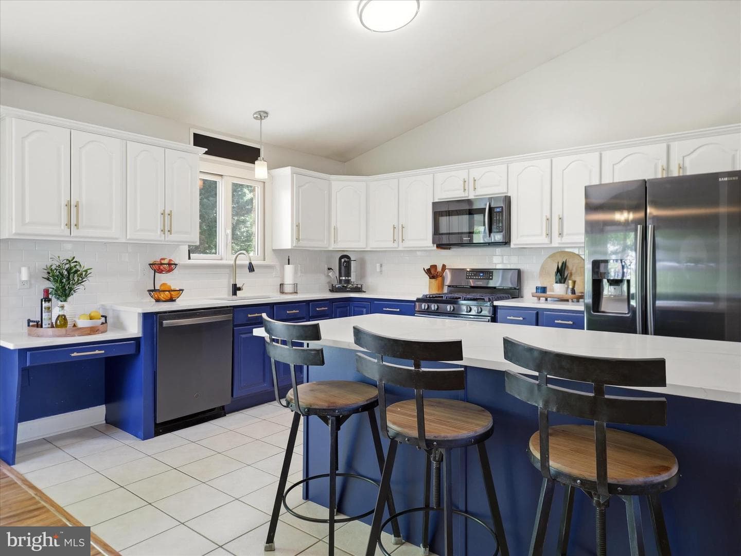 10727 Apple Tree Lane photo 8