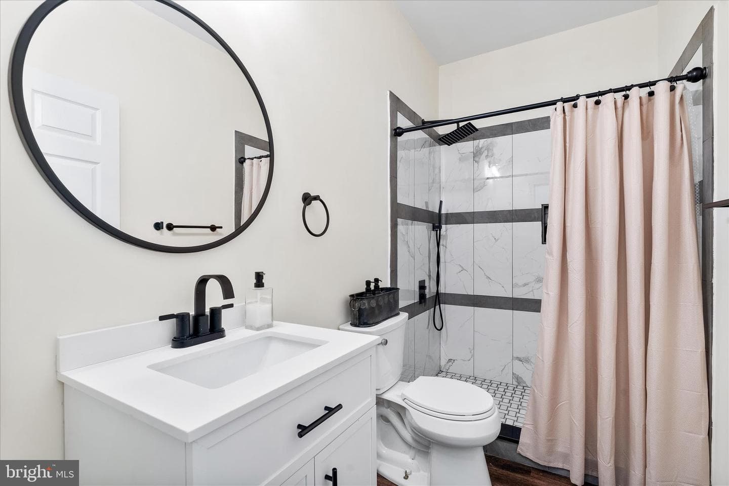 11411 Woodview Drive photo 8
