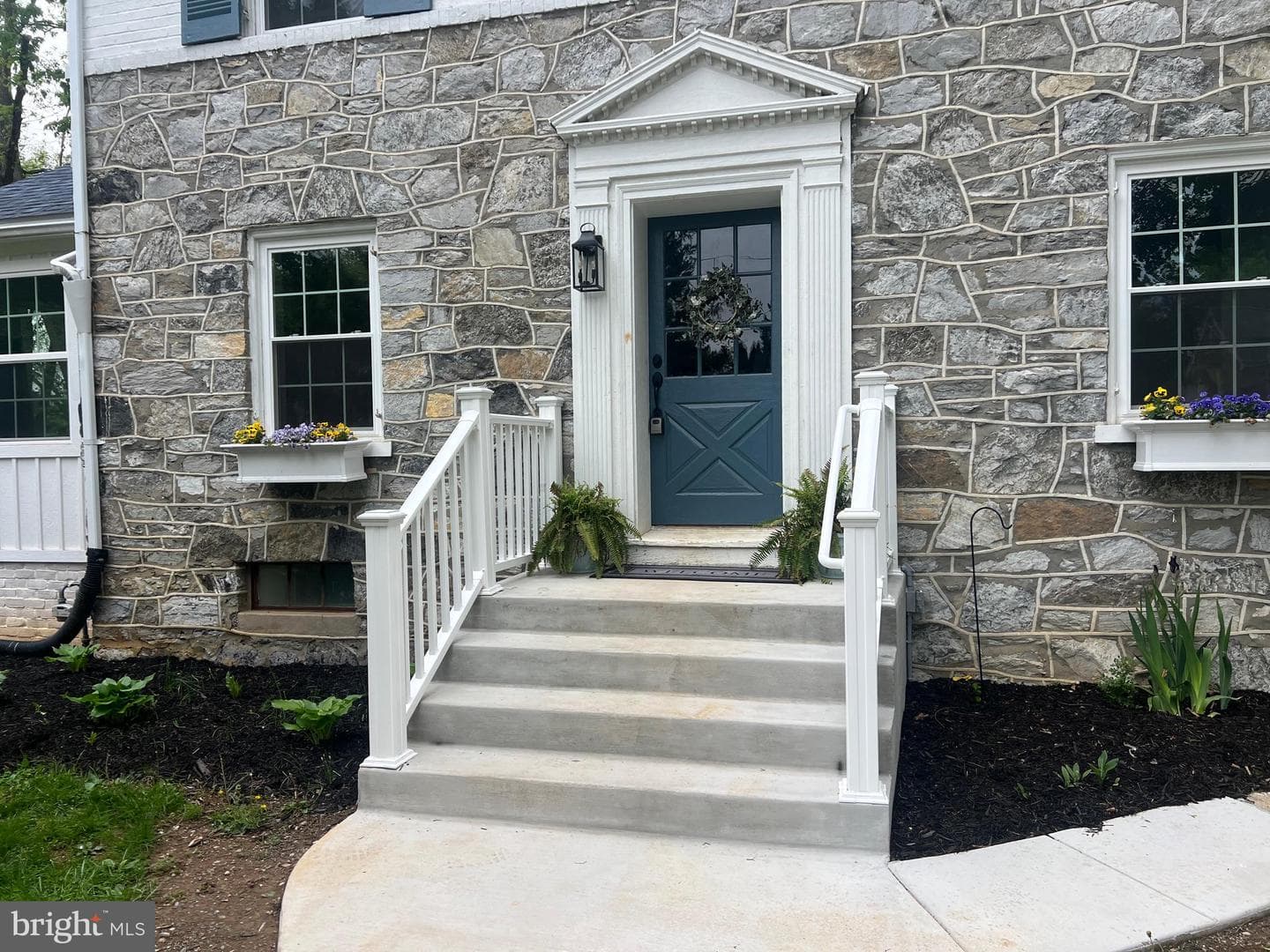 1005 Woodland Way photo 5