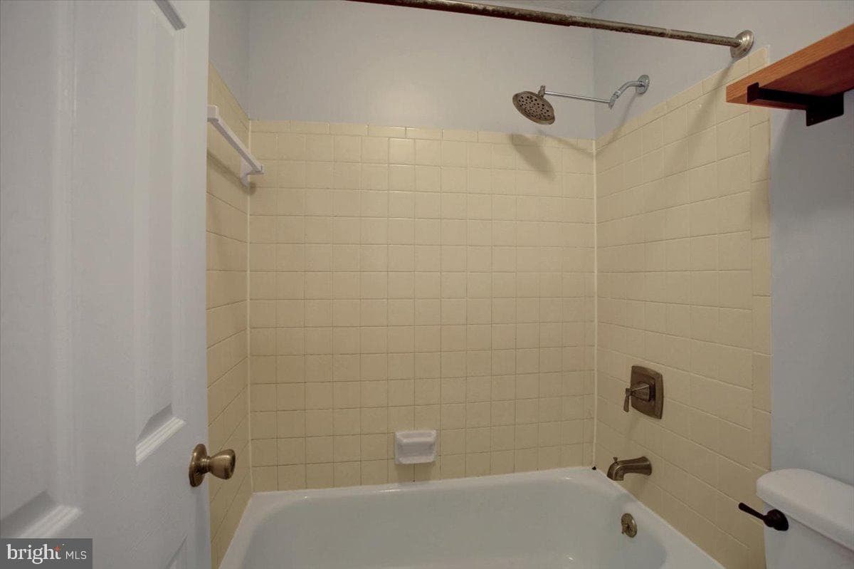 1018 Brinker Drive photo 16