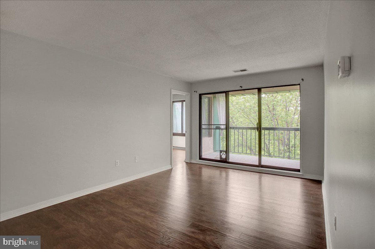 1018 Brinker Drive photo 5
