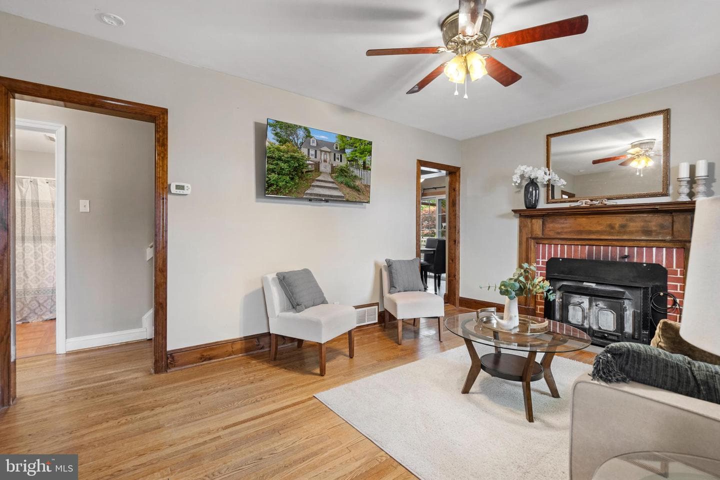 1053 Columbia Road photo 14