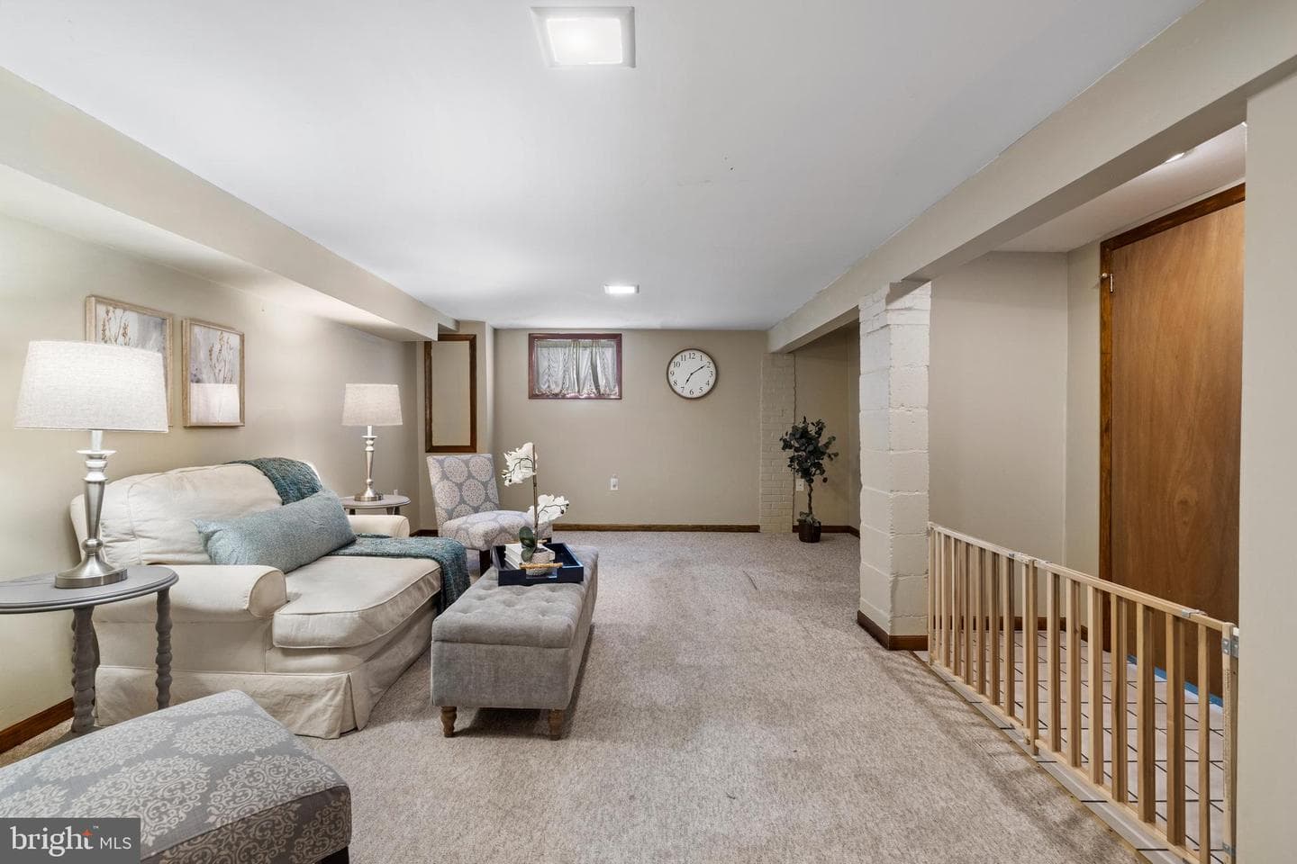 1053 Columbia Road photo 34