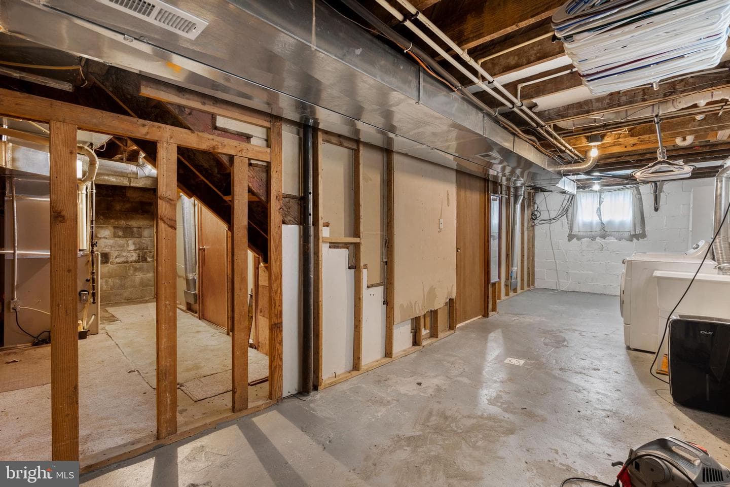 1053 Columbia Road photo 36