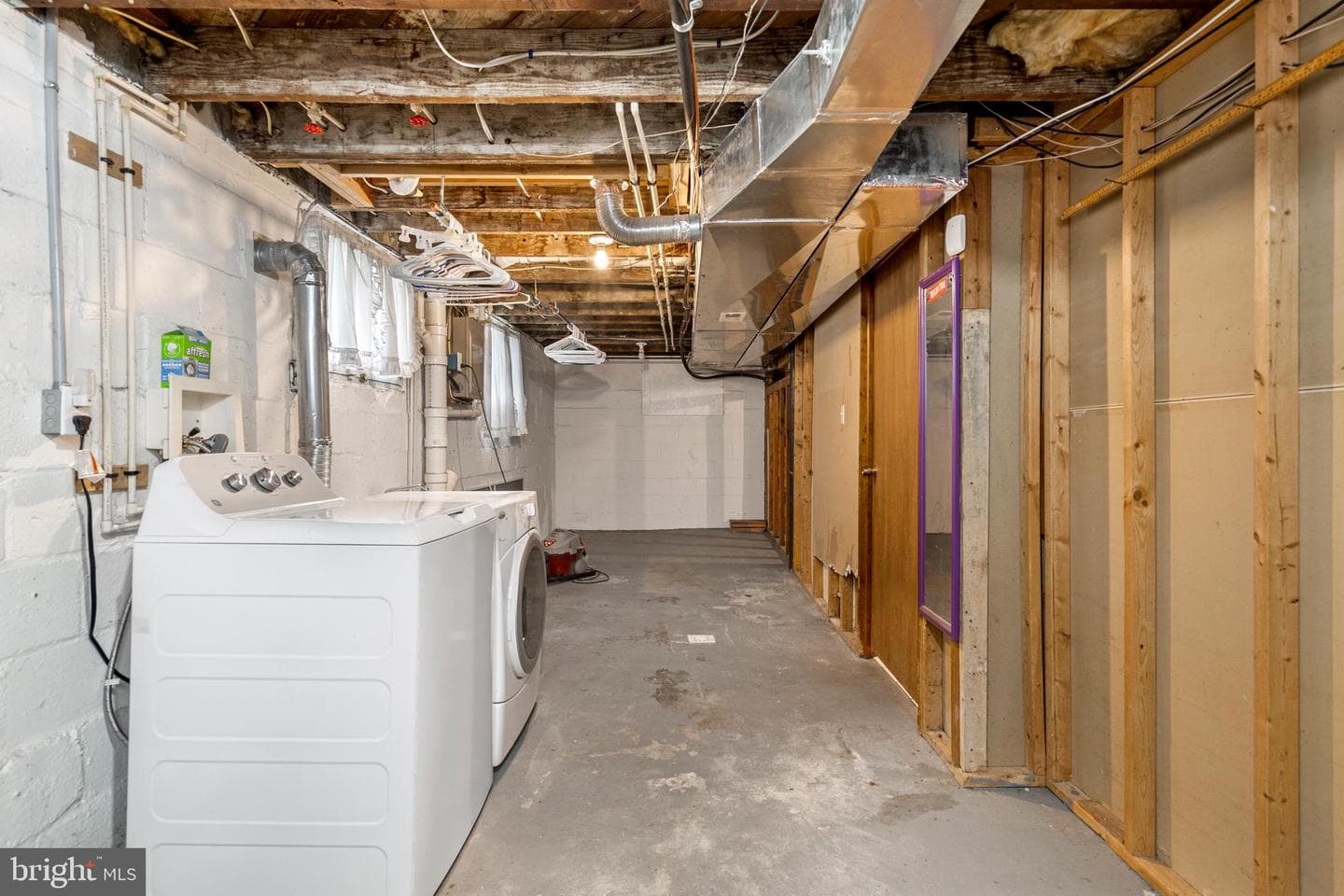 1053 Columbia Road photo 37