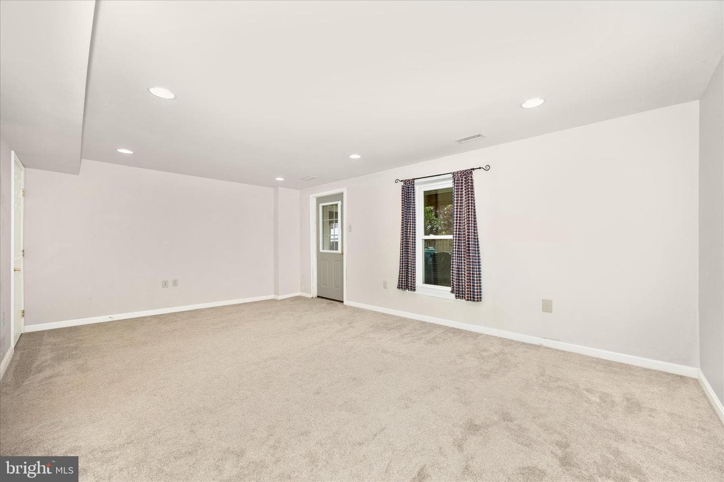 117 Valley View Court photo 33