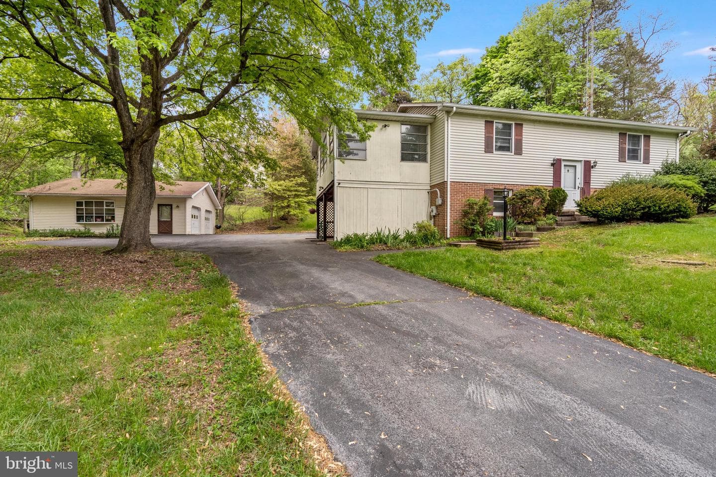 12139 Walnut Point W photo 2