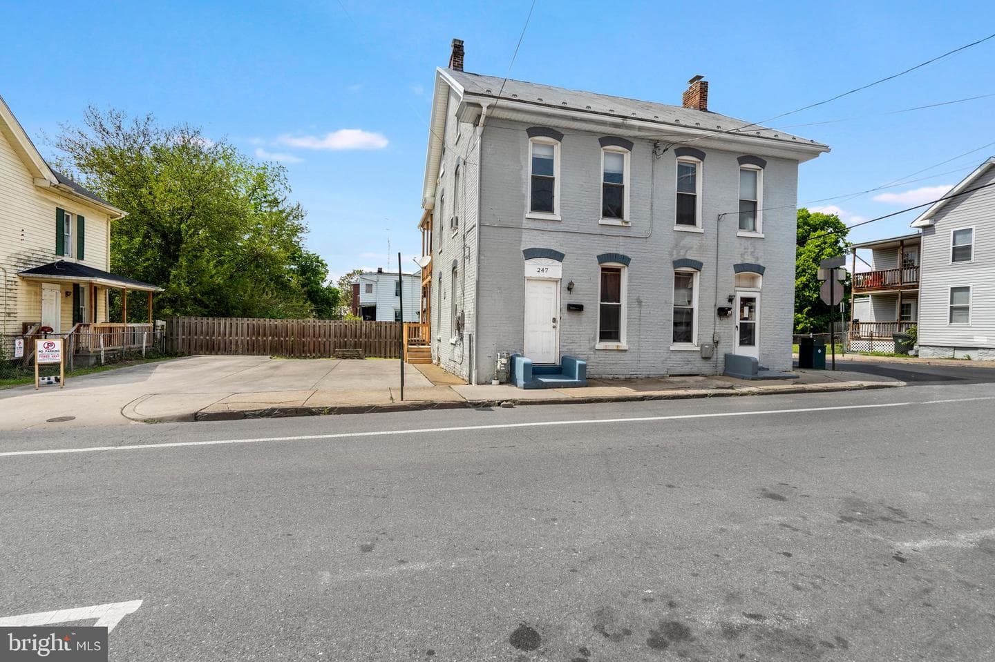 247 N Mulberry Street photo 3