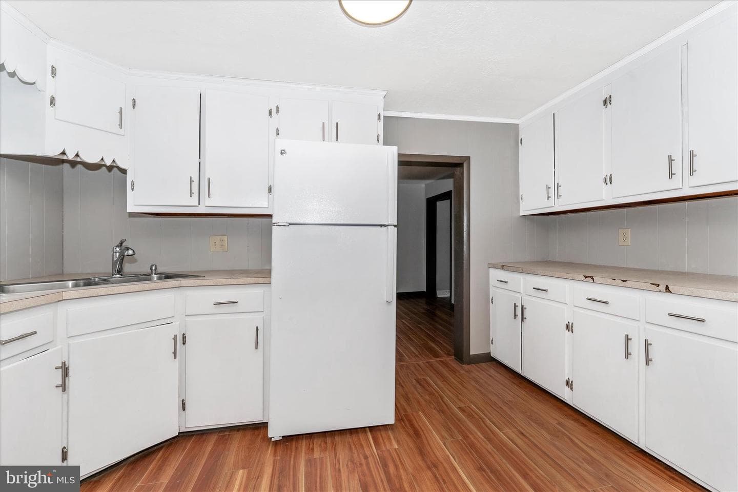 21321 Leiter Street photo 14