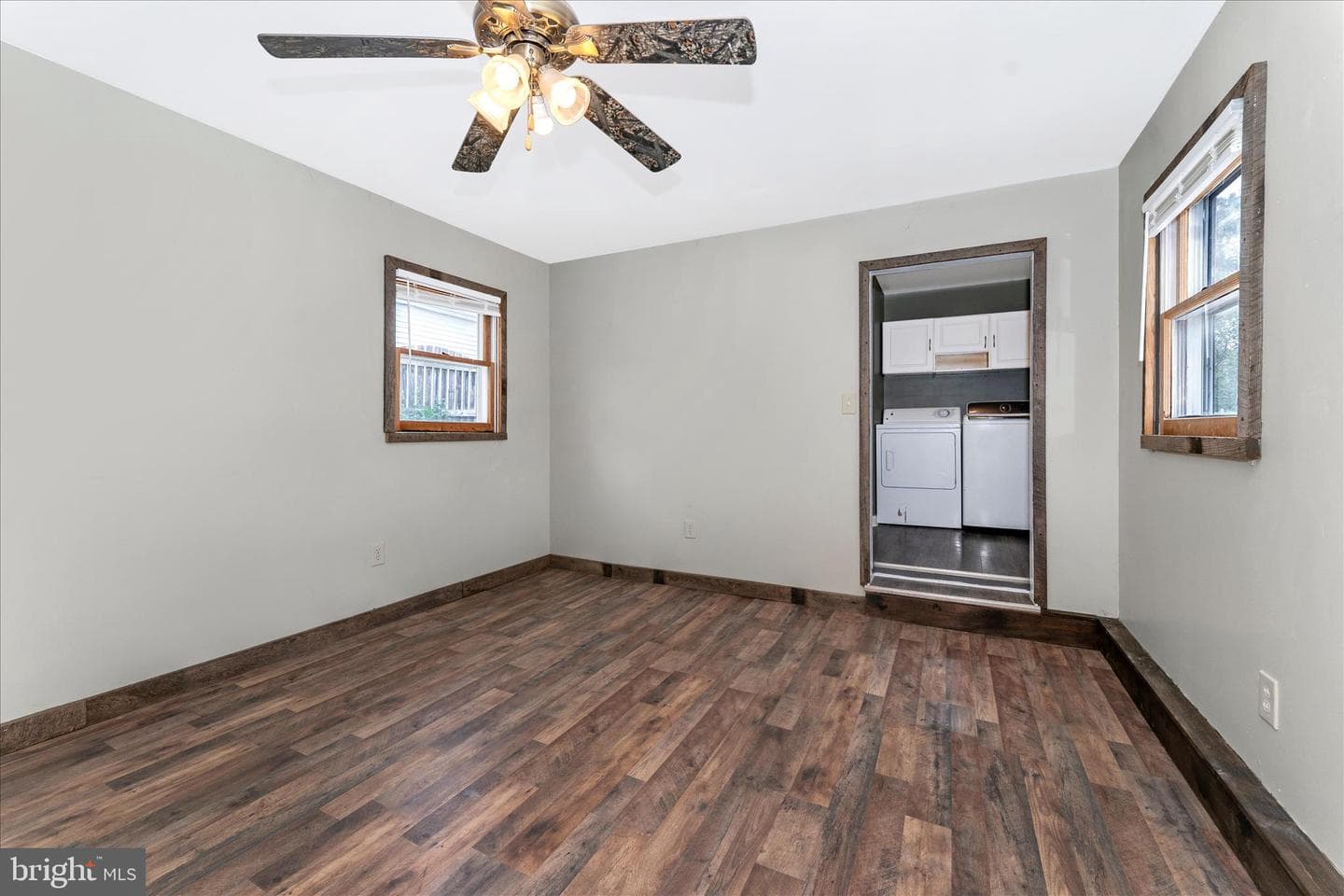21321 Leiter Street photo 21