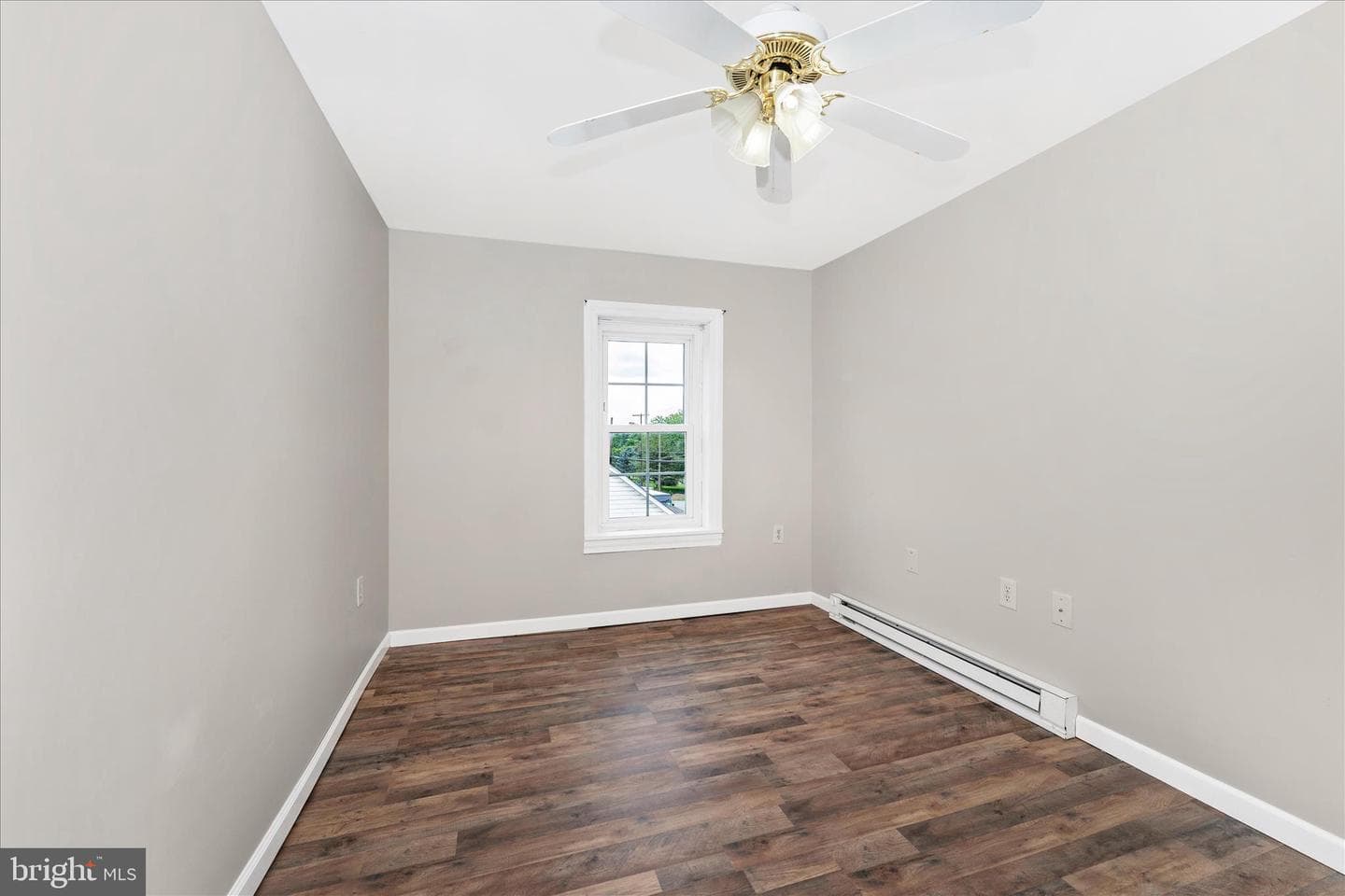 21321 Leiter Street photo 32
