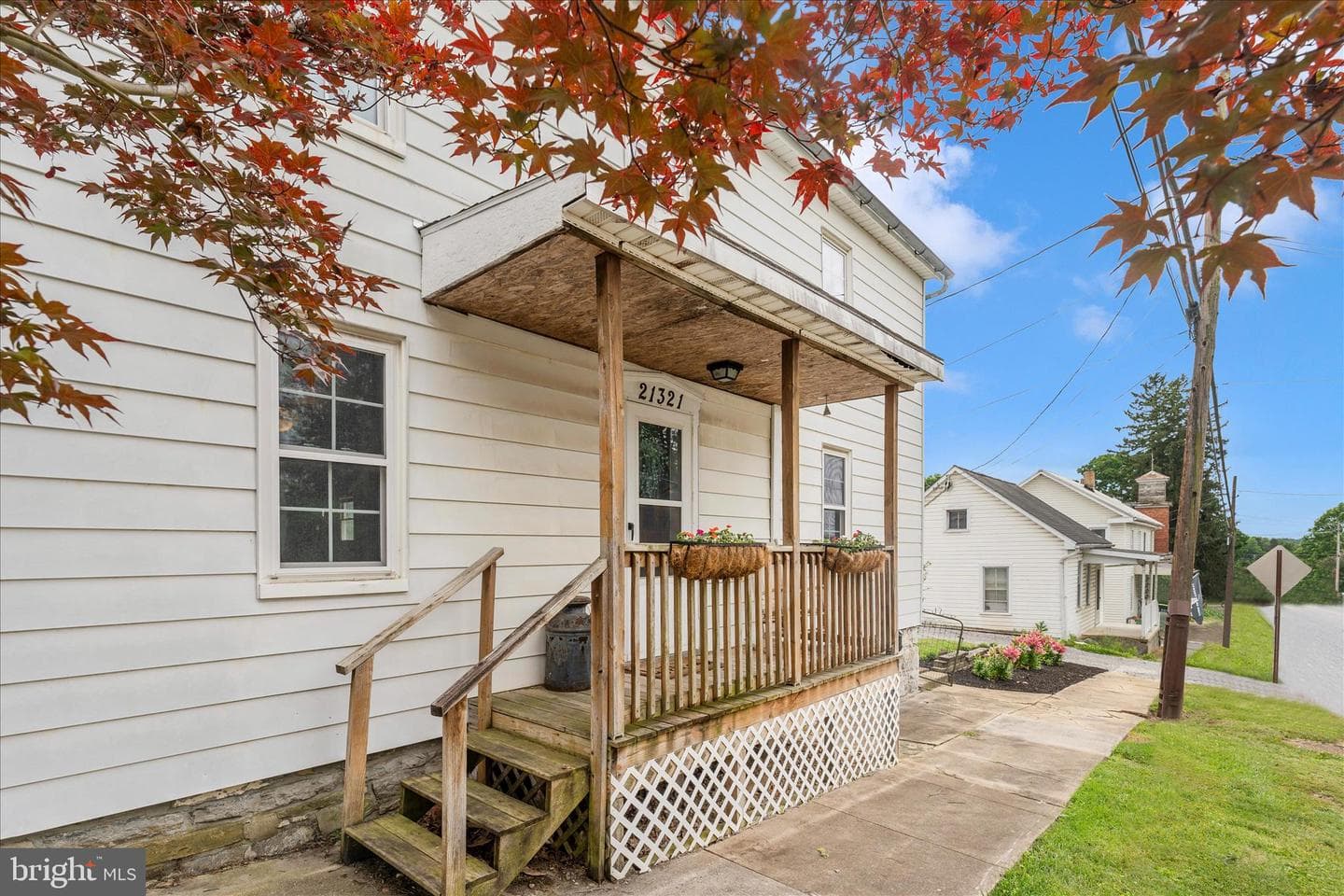 21321 Leiter Street photo 4