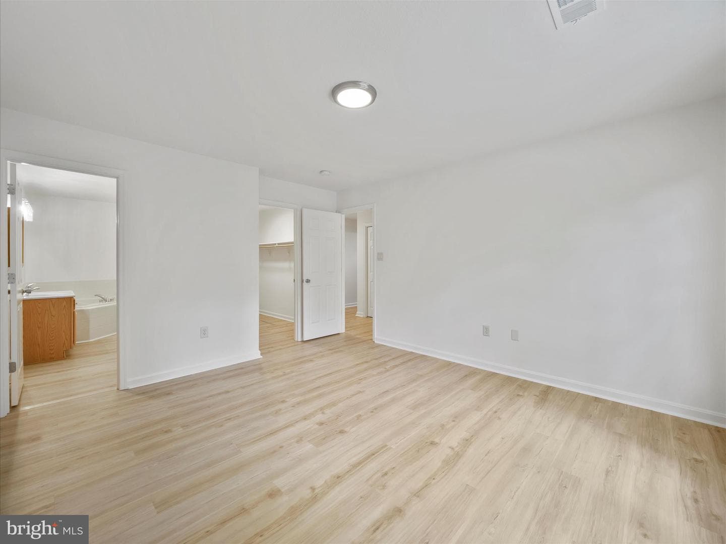 920 Frederick Street photo 23