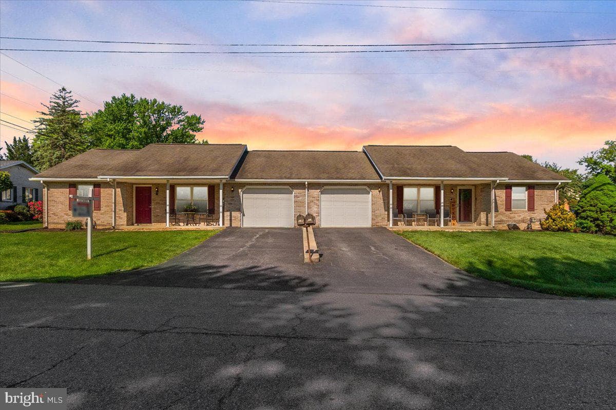 13401 Cherry Tree Circle photo 2